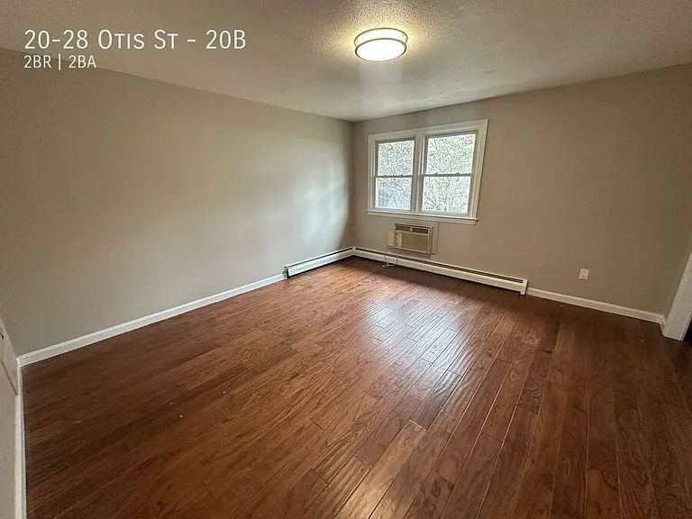 20-28 Otis St #20B — Photo 11