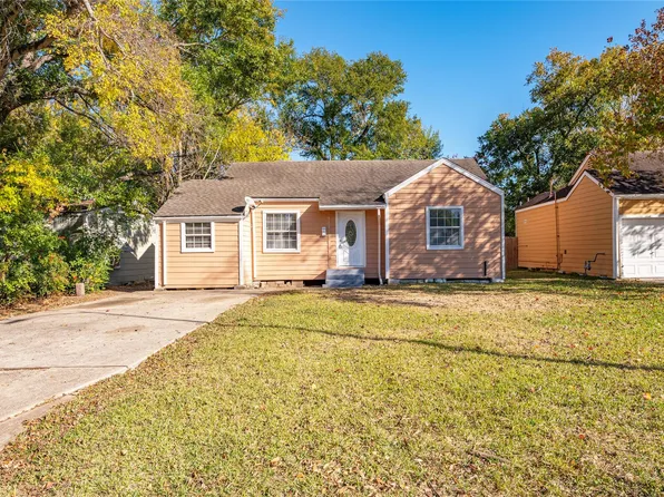 715 Center St, Pasadena, TX 77506