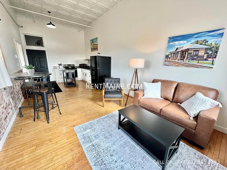 113 N Lancey St #202 — Photo 8