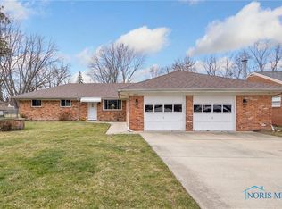 4374 Carney Dr, Maumee, OH 43537
