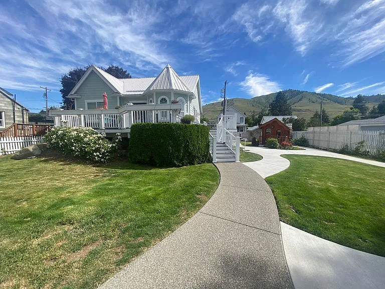 528 E Wapato Ave — Photo 34