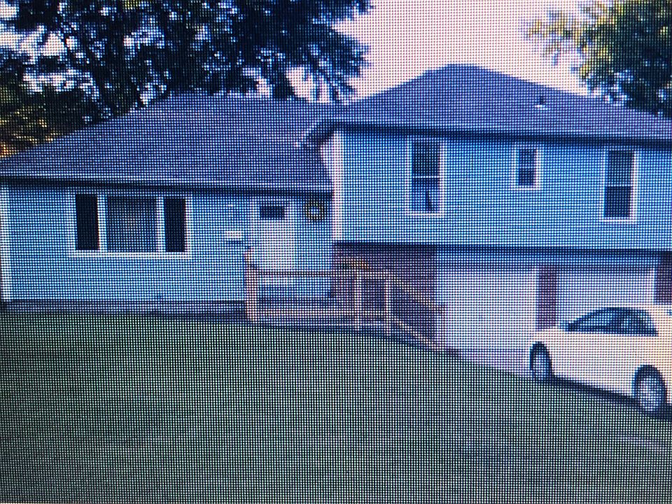 1st image of 12806 E 39th Ter S