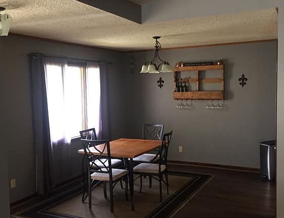 3rd image of 3814 H Ave