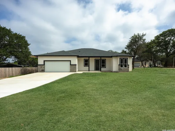 4807 BLUE BEECH DR, Elmendorf, TX 78112