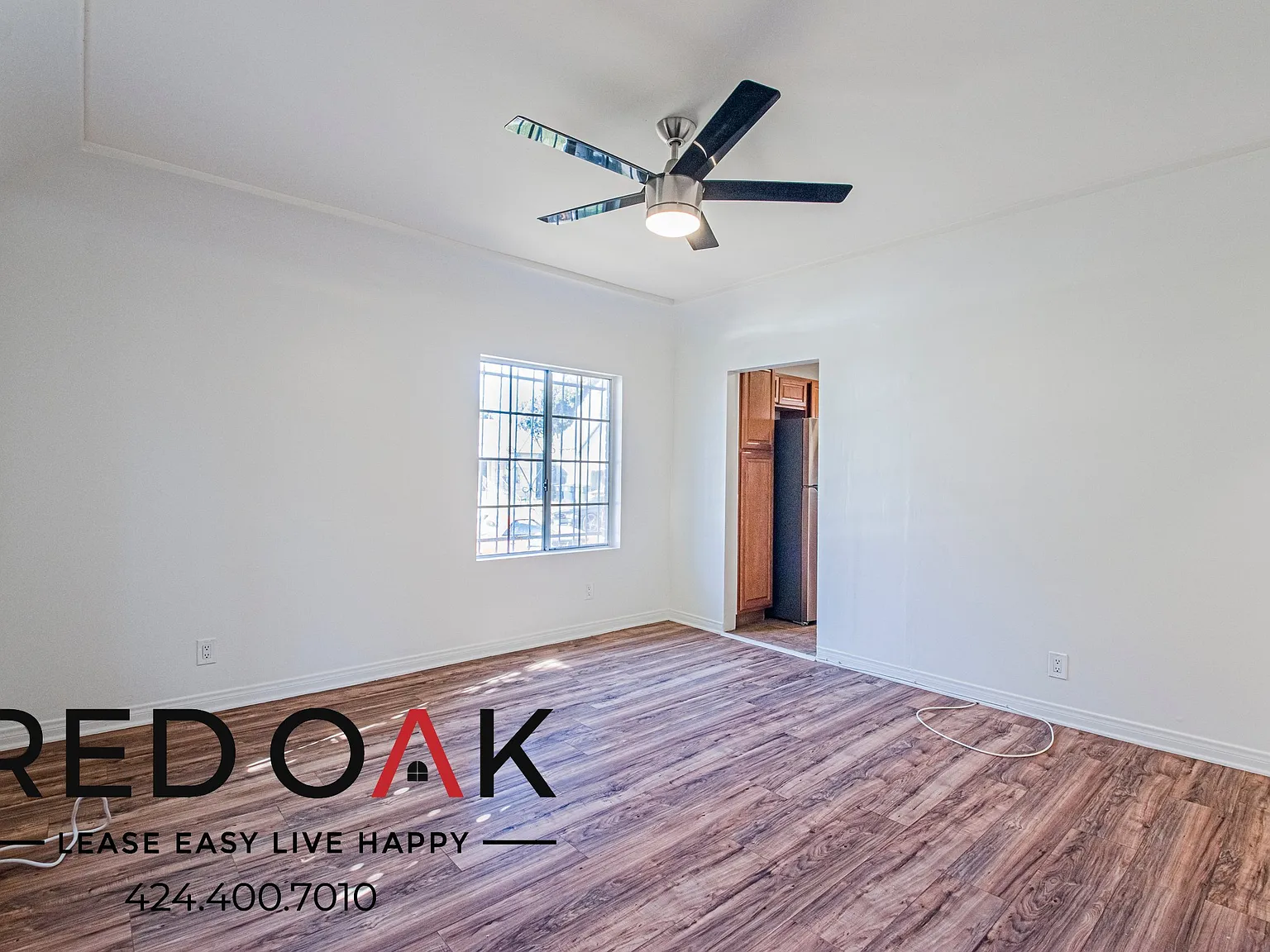 Sleek 1-Bed with Air Conditioning and Open Floor Plan ~Near Hunington Park! — Photo 4