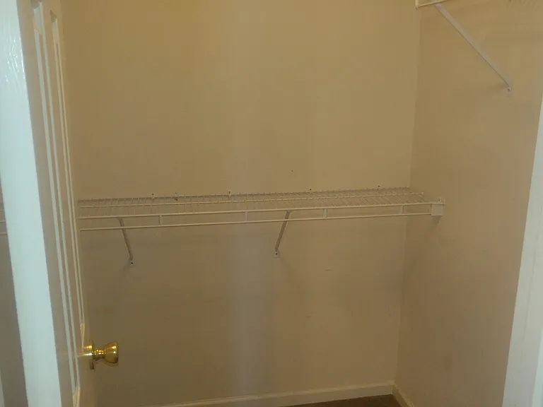 4924 Pond Ct — Photo 7