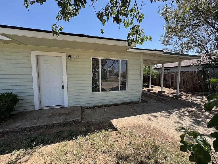 904 E Stanford St — Photo 16