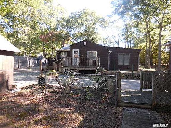 4th image of 79 Pinehurst Blvd