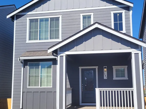 1285 Parkside Ave, Woodburn, OR 97071