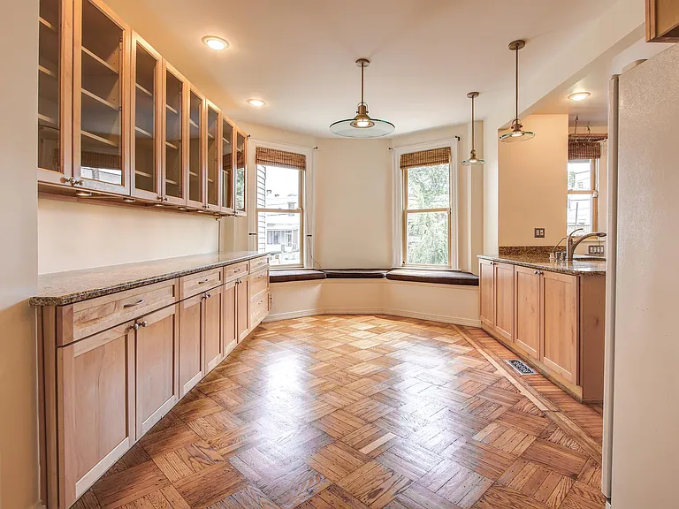 Dining room (with open floor plan)