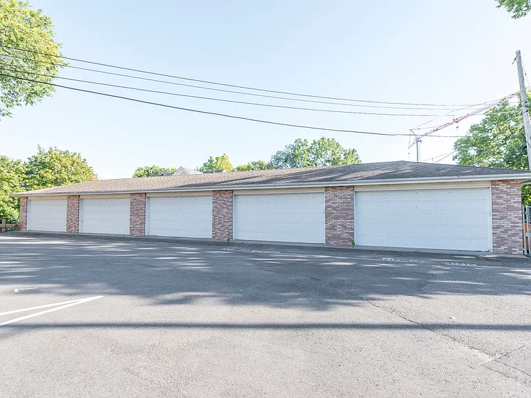 224 Cedar Lake Road North — Photo 7