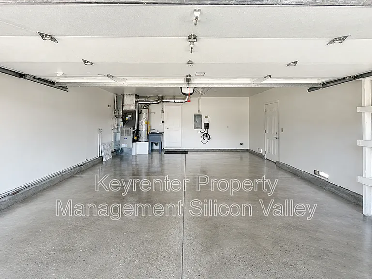 1806 Blackmore Ct — Photo 30