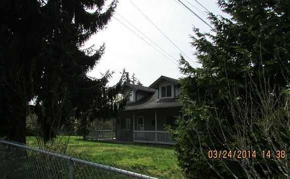3rd image of 9806 Woodland Ave E