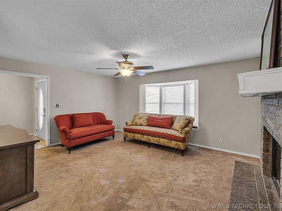 5th image of 1104 S Florence Ave