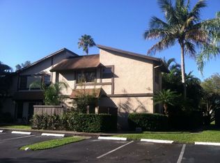 1800 Bayberry Dr, Hollywood, FL 33024