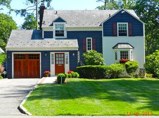 64 Longridge Rd, Manhasset, NY 11030