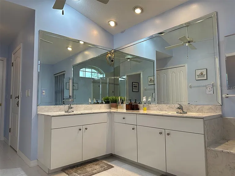 1238 Yorkshire St — Photo 24