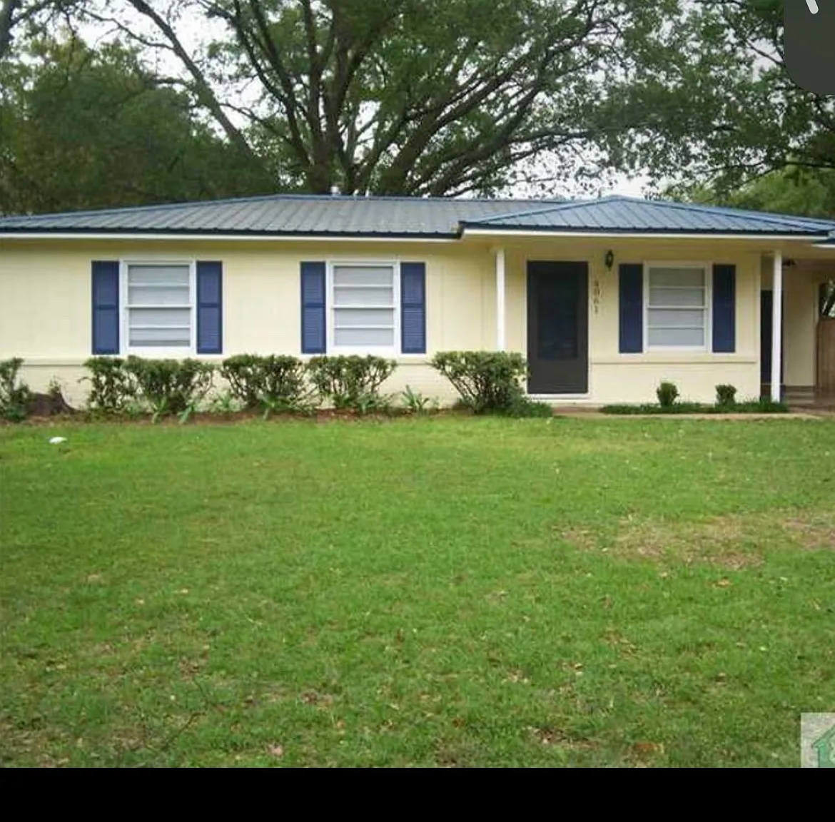 3 bed, 1100 sqft, $1,350 — Photo 1