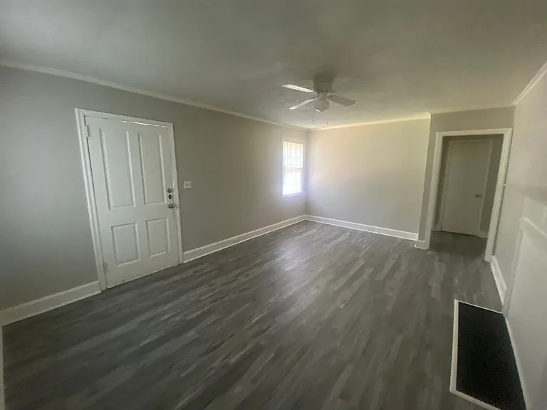 61 Lanier Dr — Photo 4