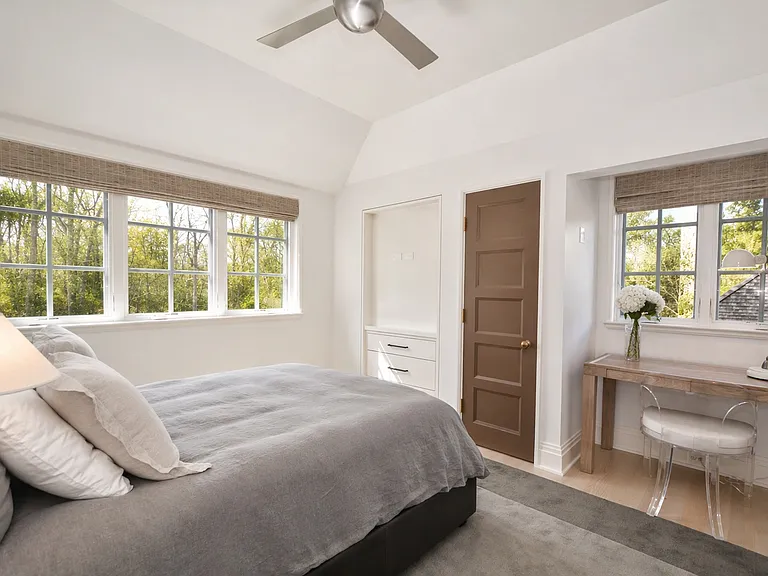 411 Montauk Hwy — Photo 4