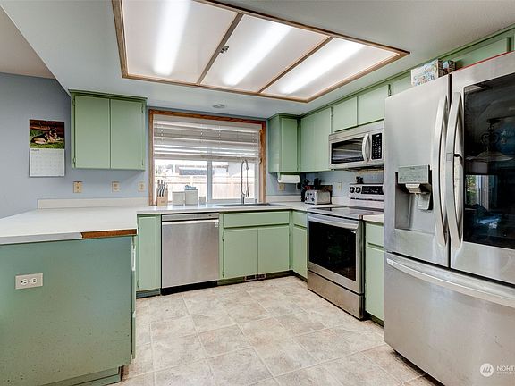 5th image of 15618 NE 70th Street
