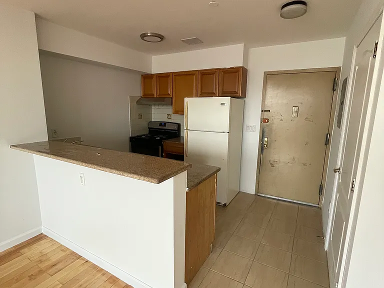 4212 108th St #4B — Photo 20