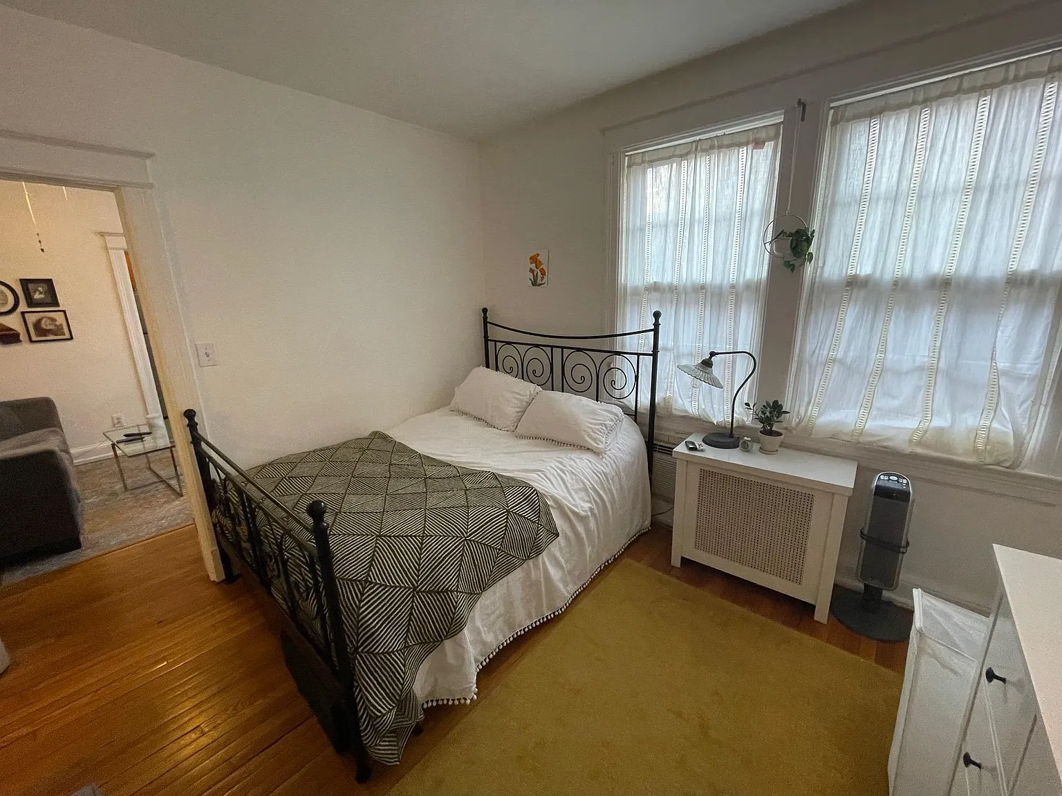 414 Seward Sq SE — Photo 4