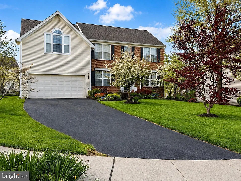 26 Adamson Ct