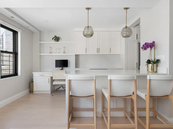 196 East 75th Street image 5 of 12