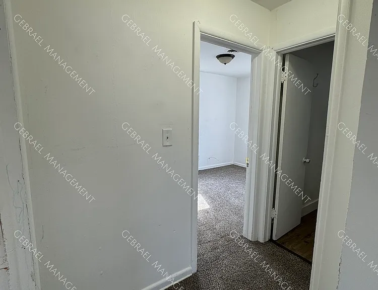 2469 Gibson St — Photo 9