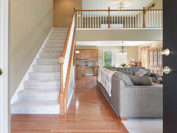 4th image of 3319 Peppertree Ln