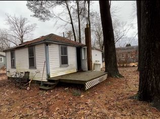 10 Oak Ave, Brookfield, MA 01506