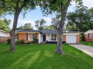 613 Norwood Dr, Hurst, TX 76053