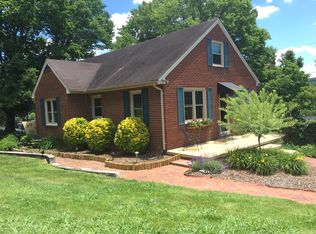 2208 Garnett Dr, Kingsport, TN 37660