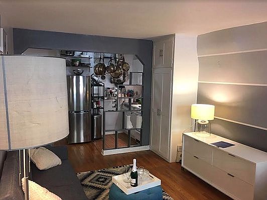 4th image of 20 Jane St APT 2B