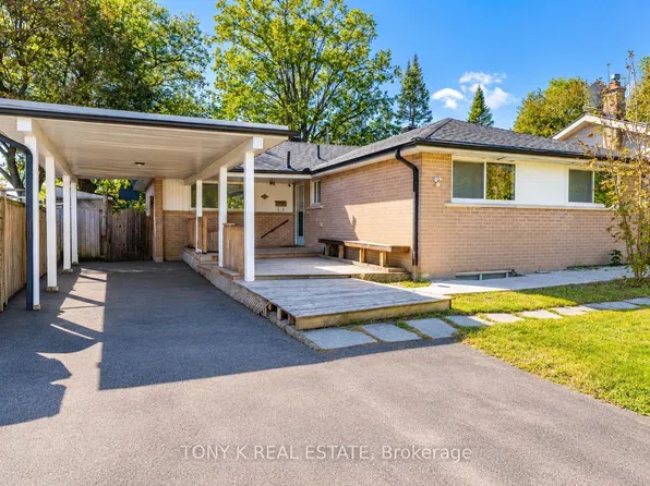 15 Langwith Ct, Brampton, ON L6Y 1Z9