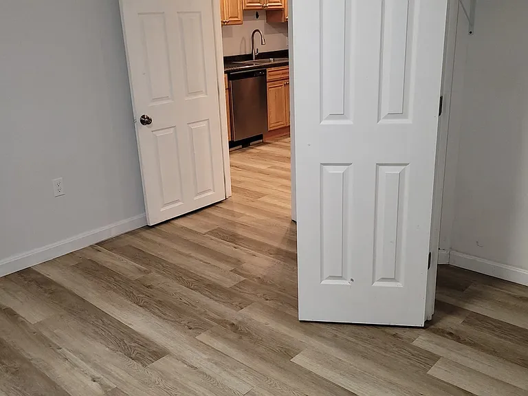 144 Savannah Ave — Photo 5