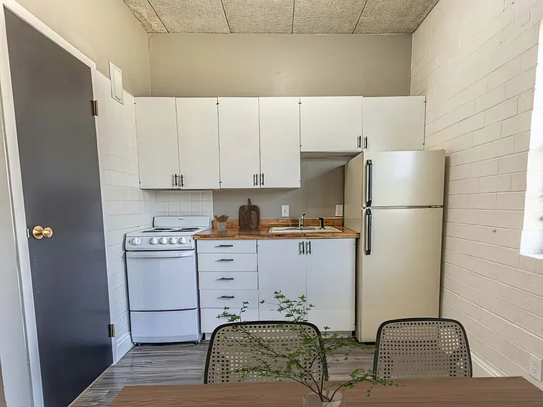 2601 York Ave — Photo 54