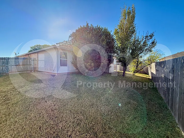 8956 Preakness Cir — Photo 21