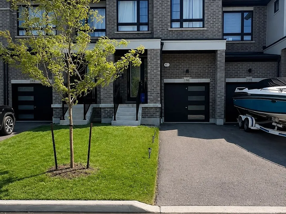186 Closson Dr