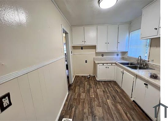 3rd image of 307 Woody Dr