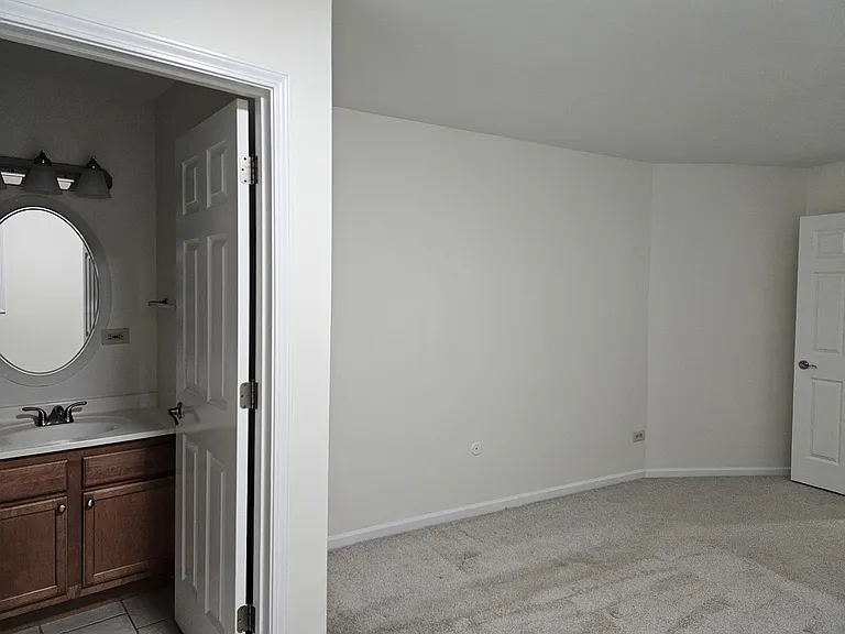833 Village Quarter Rd #G-5 — Photo 18