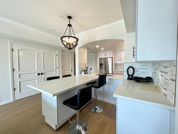 3rd image of 1598 N Long Beach Blvd Unit 201