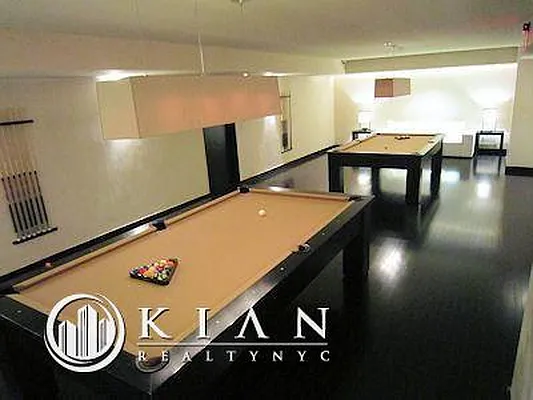 Rented by Kian Realty | media 6