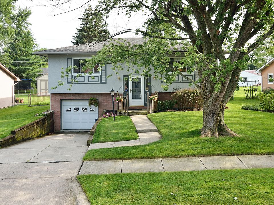 1st image of 433 Denwood Dr S
