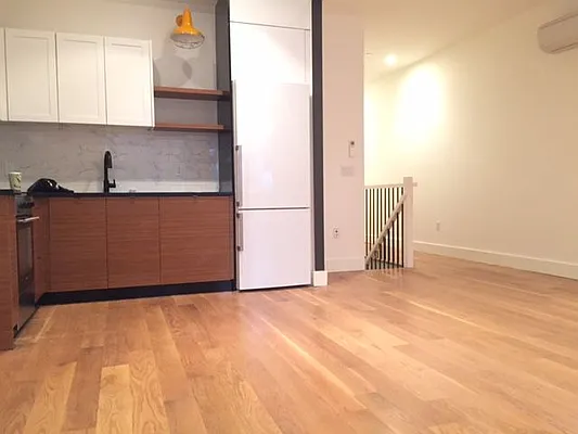 Rented by EXR | media 23