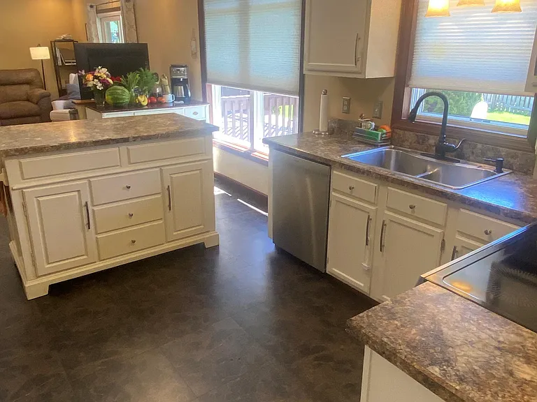 241 Steeplechase Dr — Photo 2