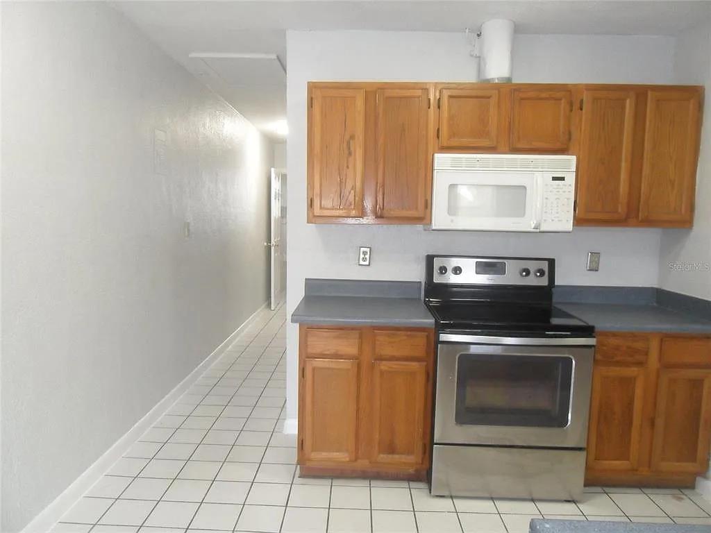 2 bed, 1.0 bath, 782 sqft, $1,490 — Photo 3