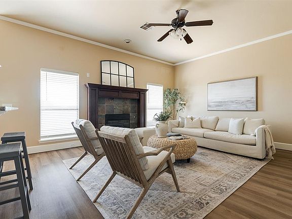 5th image of 16428 Village Common Dr