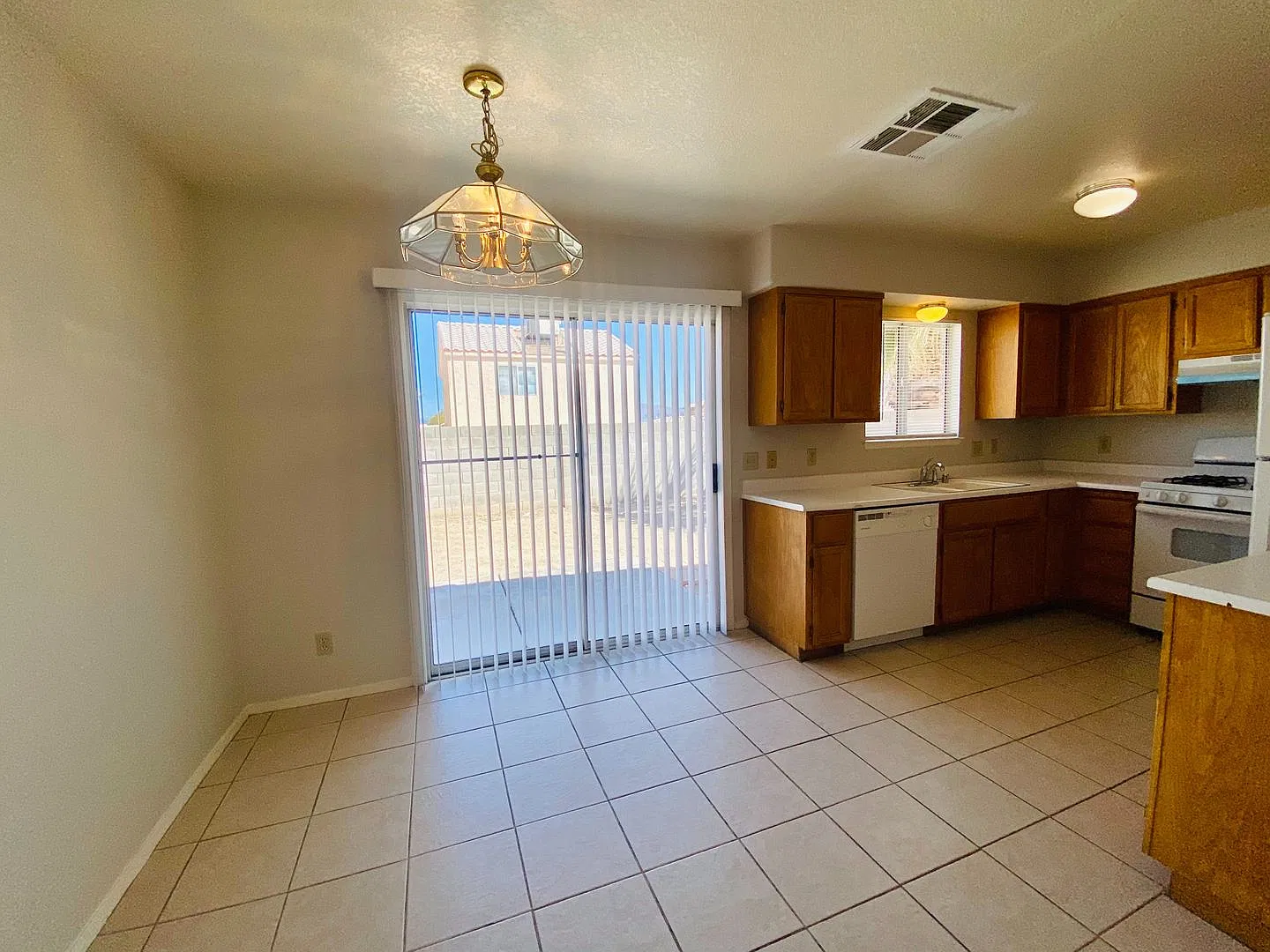 One Story Home Zoned For Palo Verde High School! — Photo 3